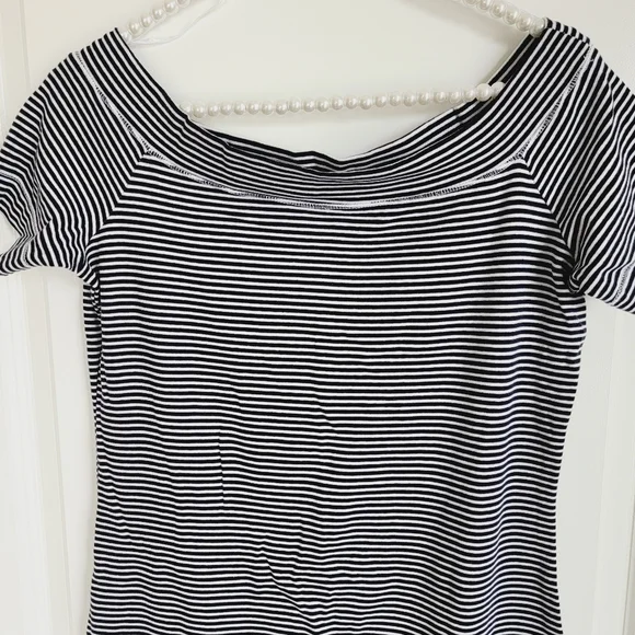 H&M Striped Off The Shoulder Bodycon Knee Length Dress Navy Blue White Sz M - Picture 8 of 8